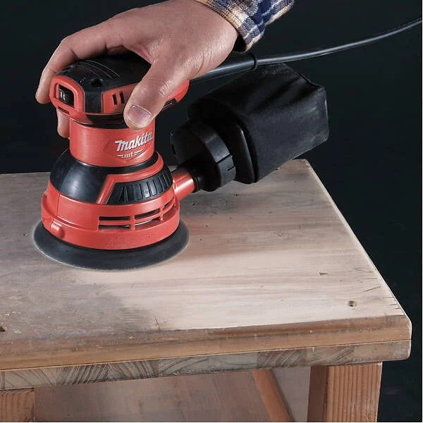 Ponceuse excentrique MAKITA M9204 240W 125mm