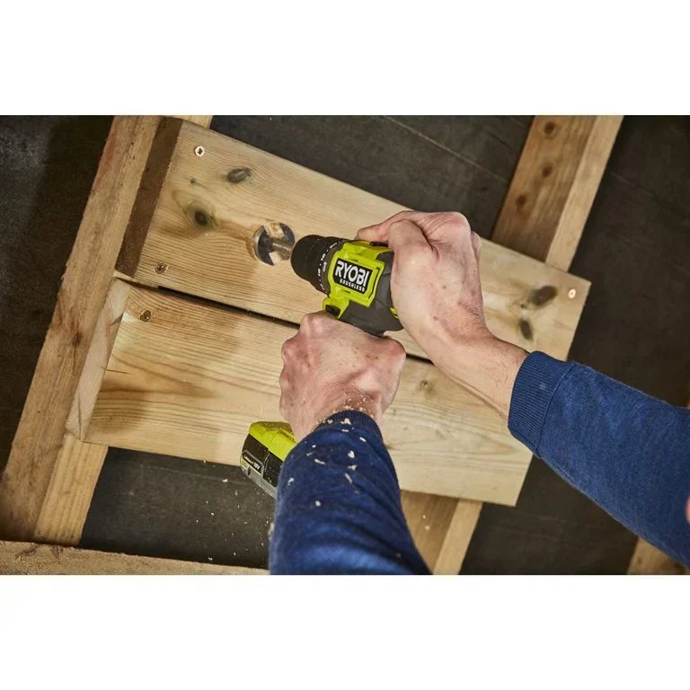 RYOBI - Perceuse-visseuse à percussion Brushless 18V ONE+™ (1x4.0Ah & 1x2.0Ah) + compresseur OFFERT