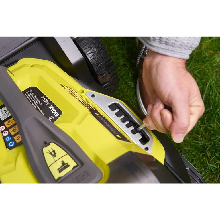 Tondeuse Hybride alimentée simultanément par 2 batteries 18V ONE+™ - 37 cm (2 x 5,0 Ah)