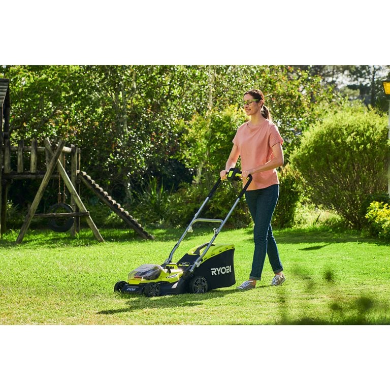 Tondeuse Hybride alimentée simultanément par 2 batteries 18V ONE+™ - 37 cm (2 x 5,0 Ah)